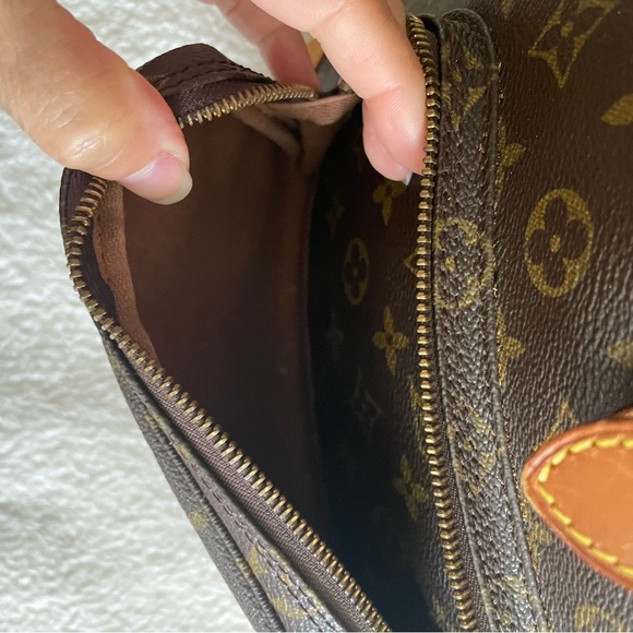 Authentic LV Montsouris GM Backpack Monogram - Picture 3 of 12